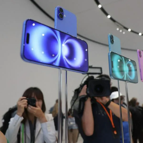 Precio del iPhone 16 en Estados Unidos y Colombia.