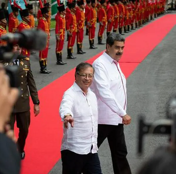 “Grave precedente”: critican presencia del gobierno Petro en posesión de Maduro