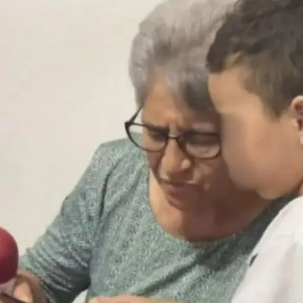 ¿Tutaina tuturumá o tuturrumá? abuela y nieto discuten cómo es el villancico