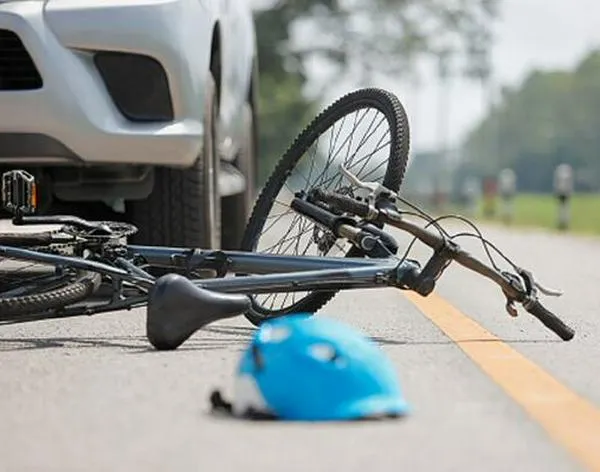 Ciclista murió tras chocar con un andén en Suba, esto se sabe del lamentable caso