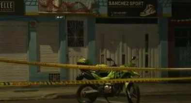 Extraña muerte de mujer en Venecia (Bogotá): hombre la atacó con arma blanca cuando ella iba llegando a su casa. 