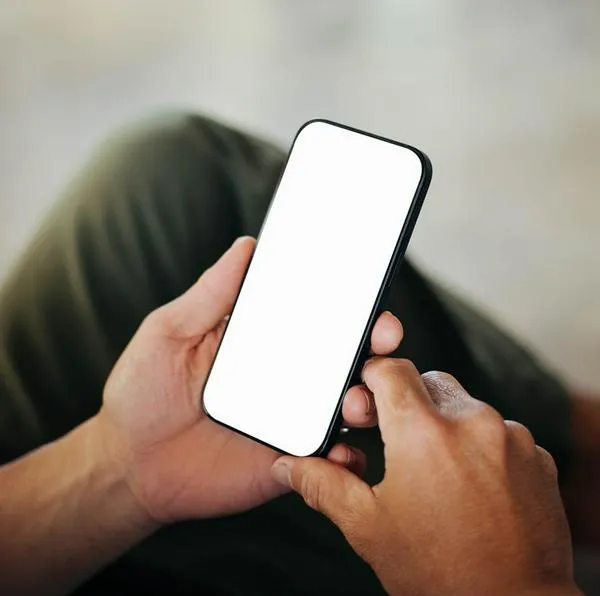 ¿Qué hacer si mi celular se congela y no responde? 