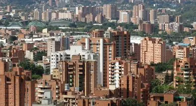 Barrios de Medellín más econonómicos para vivir, según ChatGPT