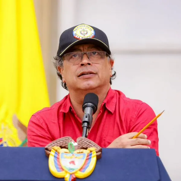 Gustavo Petro respondió a Álvaro Uribe Vélez por defender operación Orión