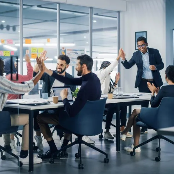 El desempleo en Colombia se mantiene en un dígito: 8,2% en noviembre, la tasa más baja del 2024