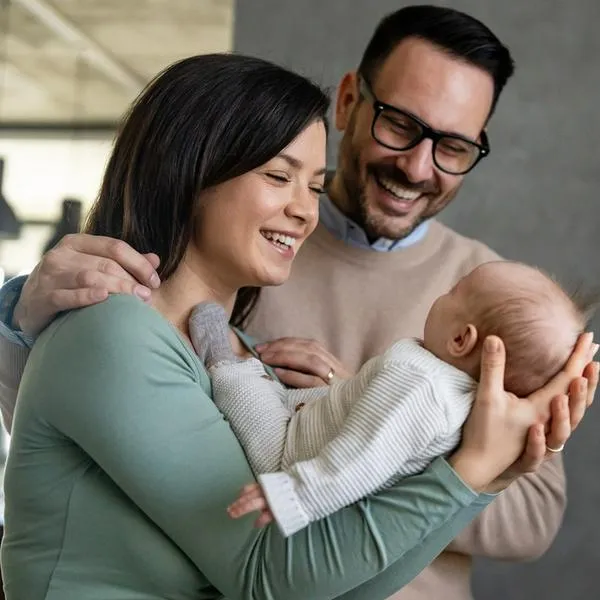 La Corte Constitucional confirmó e hizo anuncio oficial de cambio fundamental en la licencia de paternidad, que puso a celebrar a futuros padres.