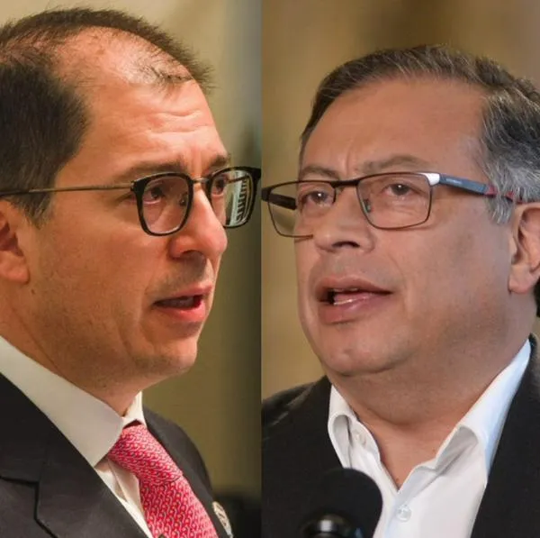 El exfiscal general de la Nación arremetió ante el actual mandatario debido a que desconocer de las competencias de las instituciones colombianas.