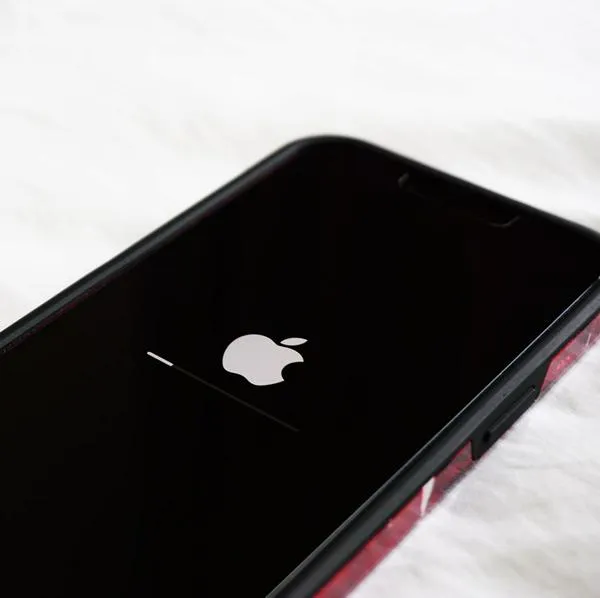 ¿Por qué se debería reiniciar el celular una vez por semana? 