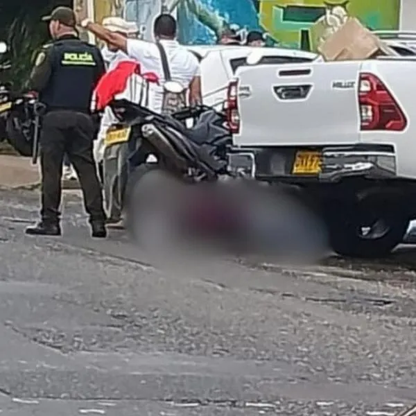 Asesinan a comerciante caldense y a su hijo menor de edad en plena avenida de Armenia