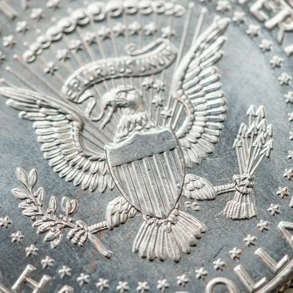 Moneda de 50 centavos conmemorativa que cuesta más de 15 millones de pesos