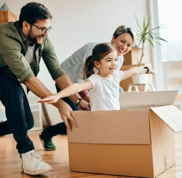 Ayuda grande que reciben trabajadores en Colombia por sus hijos y reclamarlo es fácil