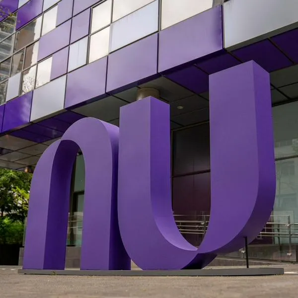 Foto de Nubank, en nota de que Nubank respondió qué pasó con 4x1.000 en Colombia y habló de fecha de lanzamiento