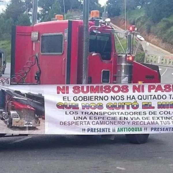 Cierre en vía Bogotá-Medellín por protesta de camioneros hoy; este es el reporte