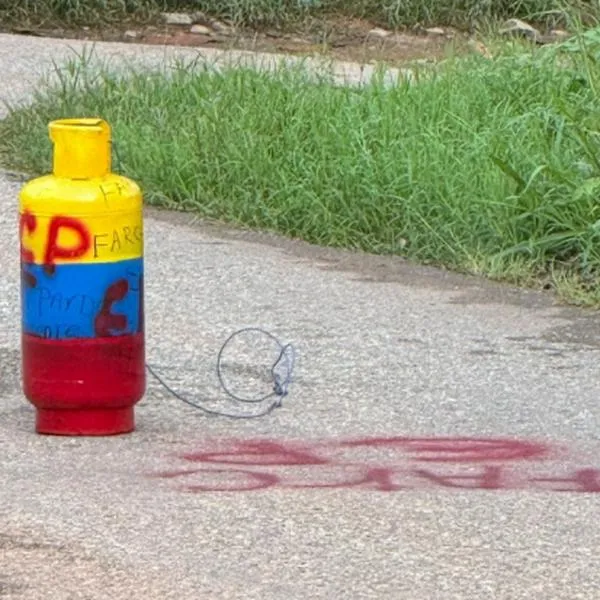 Cilindro pintado con la bandera de Colombia causó pánico en el sur del Tolima 