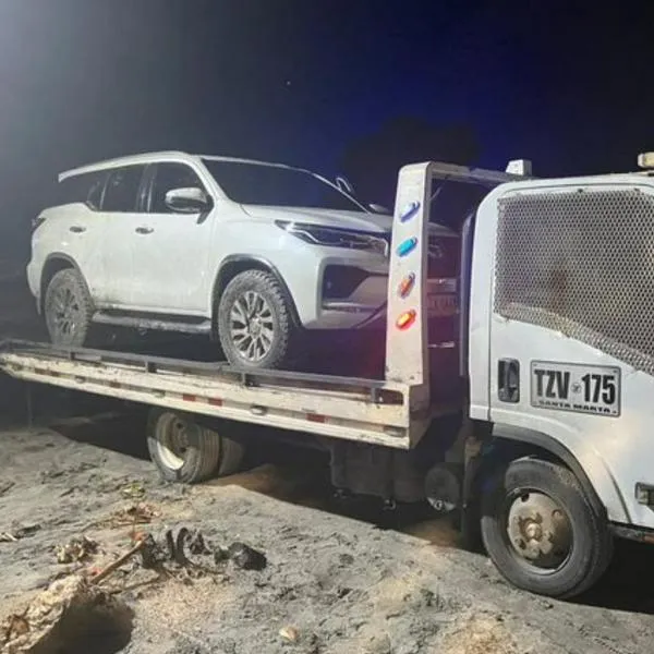 Apareció conductor de camioneta blindada que entró a playa de Santa Marta