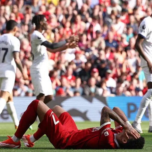Luis Díaz con Liverpool tuvo susto por desplome en Tottenham, que prendió alarma