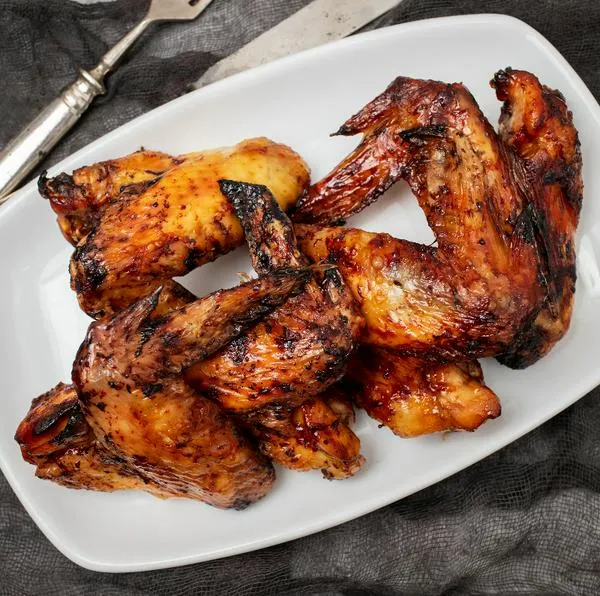 Anuncio para quienes comen pollo asado en Colombia: precio registra cambio grande en el plato para 2025 en varias regiones del país. 