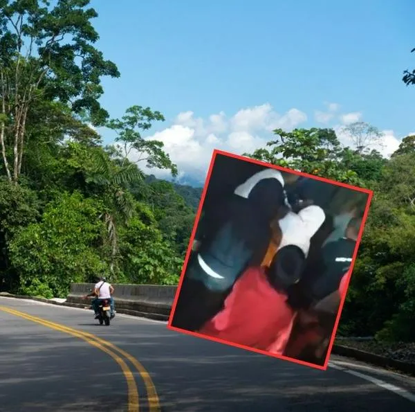 Momento en el que ocurre un accidente de tránsito en Putumayo, sobre la vía Pasto-Mocoa, que dejó 6 personas muertas