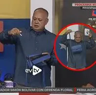 Diosdado Cabello se buró de María Corina Machado y mostró qué había en el supuesto bolso que perdió en Venezuela: detalles