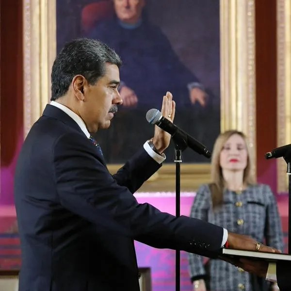 Nicolás Maduro se posesionó en juramento exprés como presidente de Venezuela