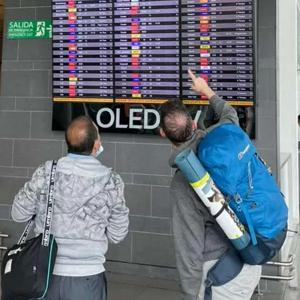 Aerocivil confirma cancelación de algunos vuelos este sábado por nula visibilidad en Bogotá
