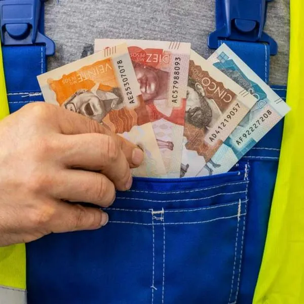 En Colombia, los empleados pueden faltar al trabajo sin afectar su salario y los empleadores están en la obligación de hacerlo: estas son las 5 licencias.