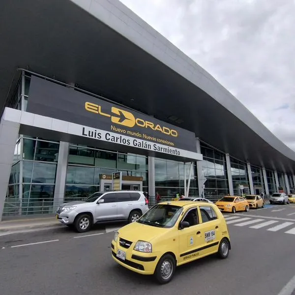 ¿Cuánto cuesta un taxi del Aeropuerto de Bogotá al centro? 