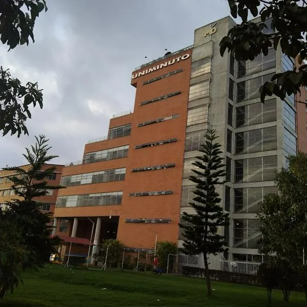 Cuál es la universidad más barata de Bogotá si no alcanzó a pasar a una pública