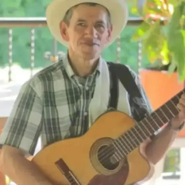 Murió recordado cantante Elker Hincapié en Girardota (Antioquia), al parecer, por veladora que dejó encendida