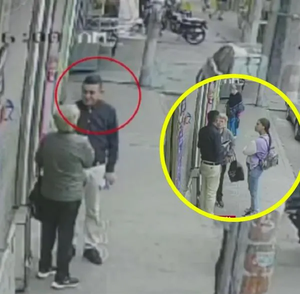 Hombre robó a mujer de la tercera edad en Suba con extraña modalidad y ella no se acuerda: video
