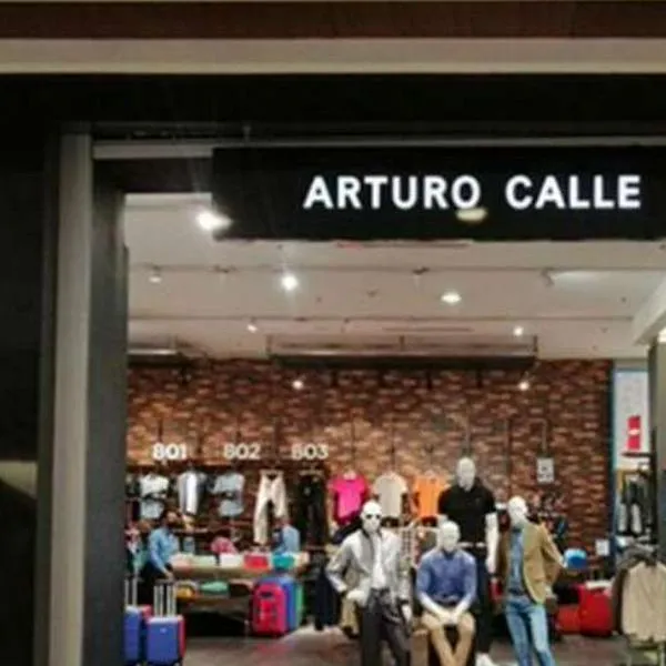 Arturo Calle plantea vender franquicias y abrir tiendas de menor tamaño