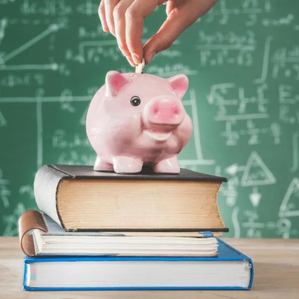 Avisan de cuánto es el pago a profesores de cátedra en universidades en 2025