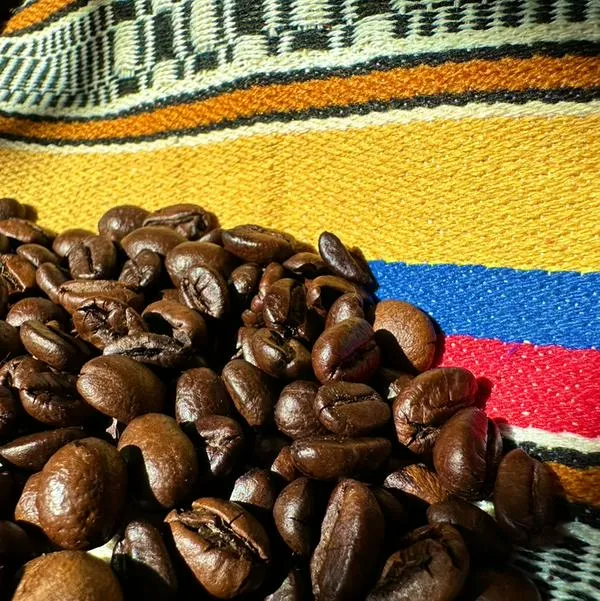 Imagen de referencia de café colombiano.