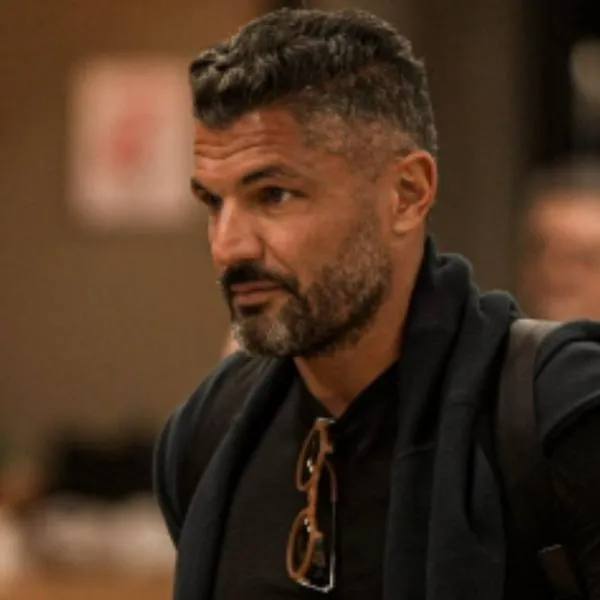Javier Gandolfi, nuevo entrenador de Atlético Nacional llegando a Medellín a firmar con el equipo verdolaga
