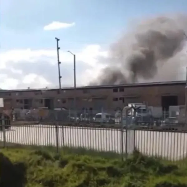 Reportan incendio en tres bodegas de la terminal de carga de Cota, Cundinamarca: esto se sabe