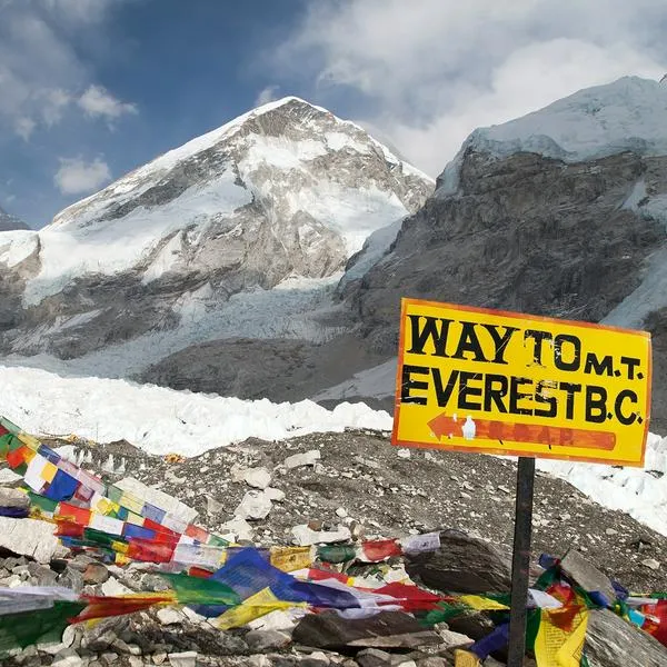 Precio para subir al monte Everest.
