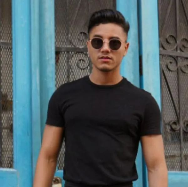 Sicario grabó el momento del asesinato a un cantante de pop en Bogotá, Geomar Primera. En la grabación se ve el momento del disparo.