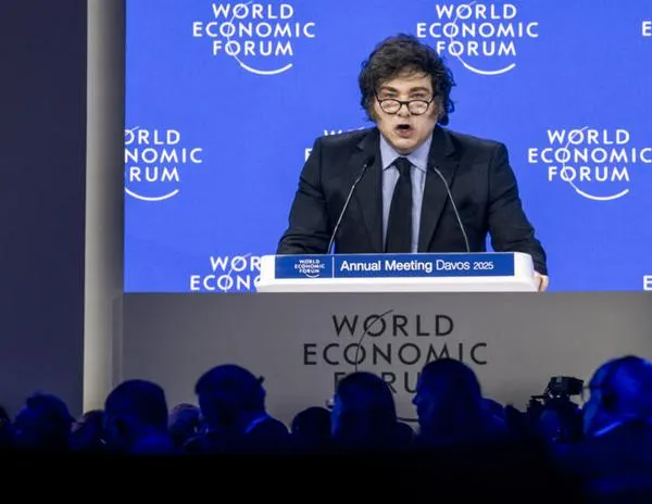 En Davos, Javier Milei alaba a Donald Trump para legitimar su postura