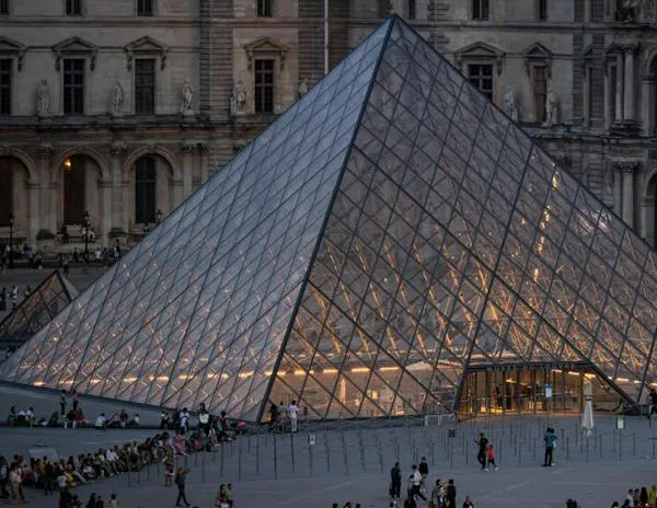 El Louvre alerta de sus malas condiciones que ponen en peligro sus obras