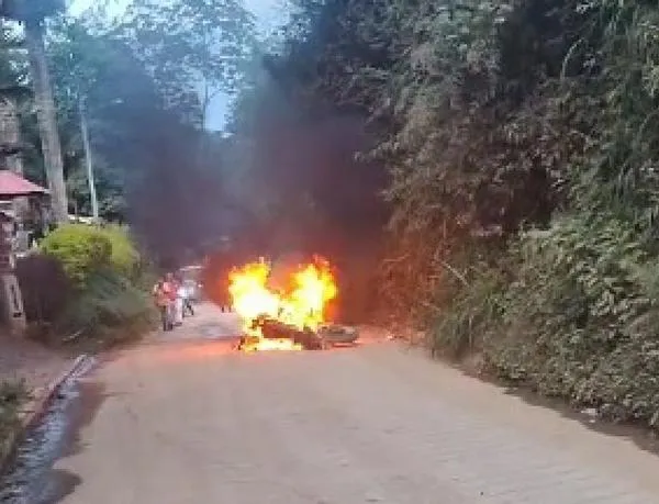 Prefiero quemar la moto que pagar comparendos