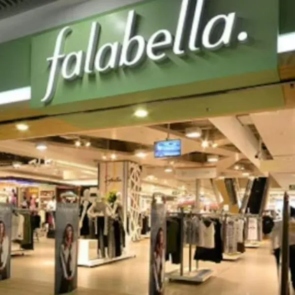 Falabella lanza descuentos del 55 % de computadores; marcas Asus y HP