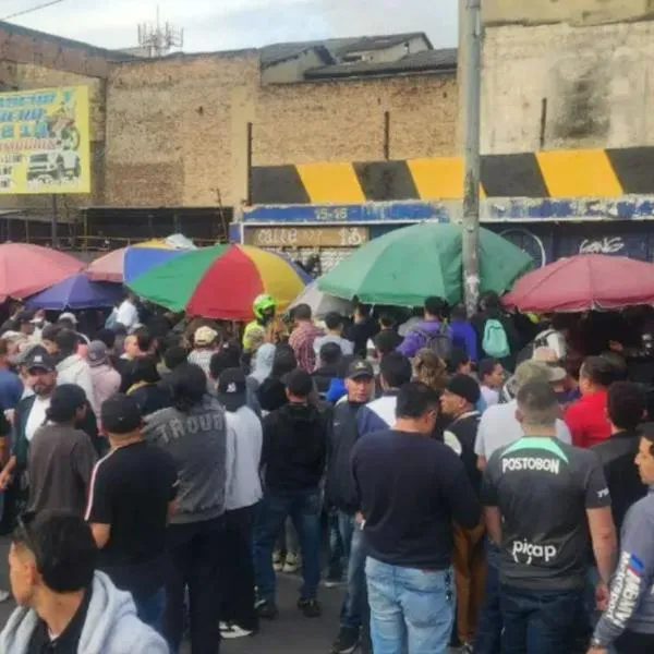Balacera en Bogotá dejó un muerto y varios heridos: el hecho ocurrió en pleno San Andresito de la calle 13 y hubo pánico en el sitio. 