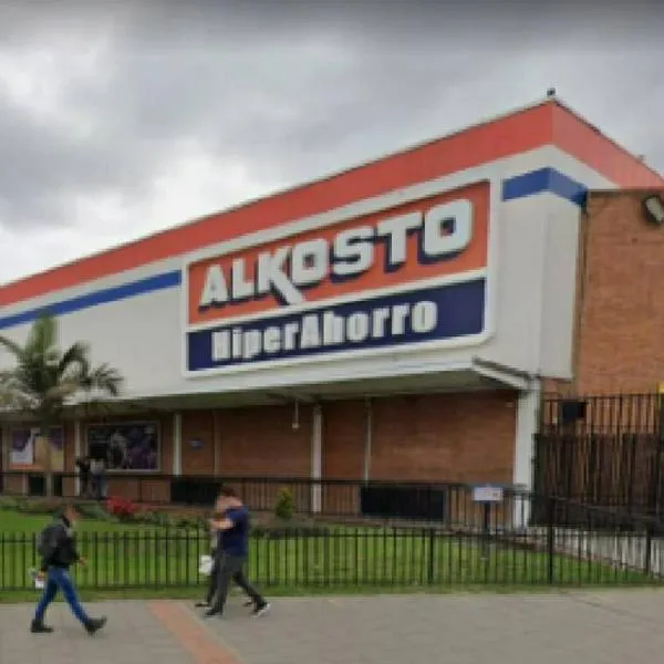 Alkosto metió mano a su negocio en Colombia y anuncia una nueva sede en Mosquera, que va a conectar a 4 municipios del país. Es bastante grande. 