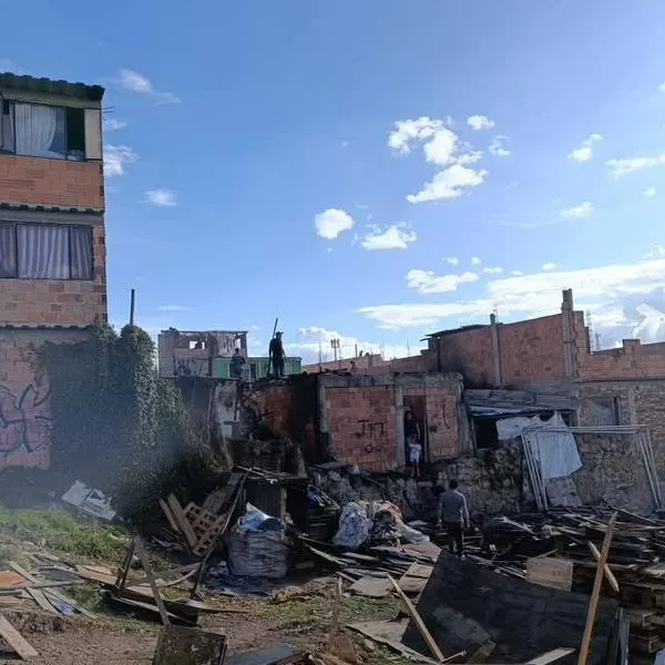 Así quedó la casa donde ocurrió el incendio en Soacha que dejó a dos niñas sin vida. Testigos hablaron