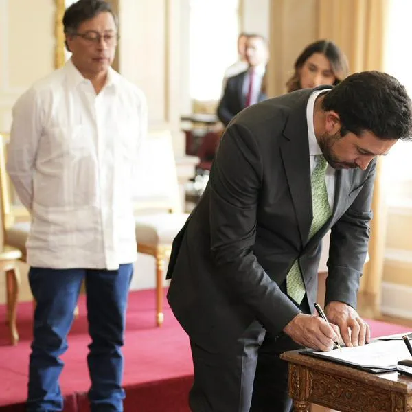 Petro ordenó radicar nueva reforma tributaria, según ministro de Hacienda