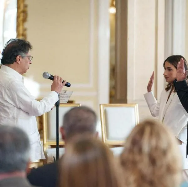 Cuestionan experiencia de Laura Sarabia para asumir la Cancillería