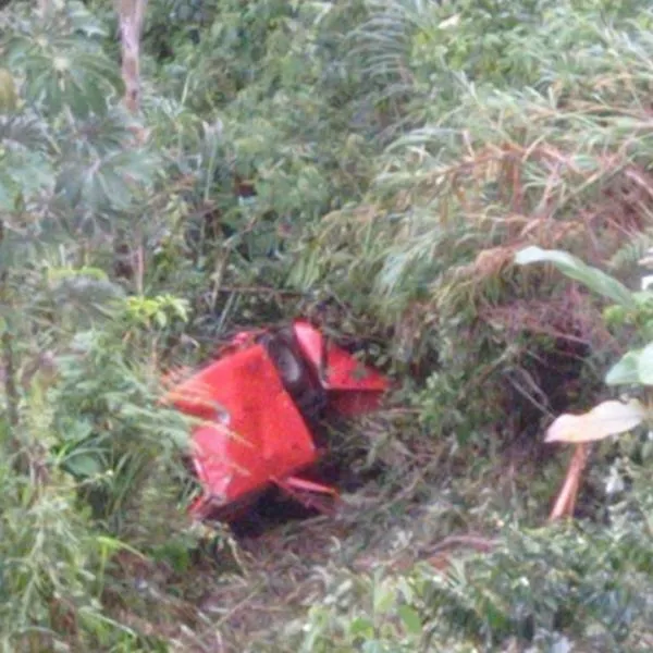 Muerte, volcamineto y abismo: así fue el brutal accidente en la madrugada de este lunes en zona rural de Tolima. Le contamos los detalles.