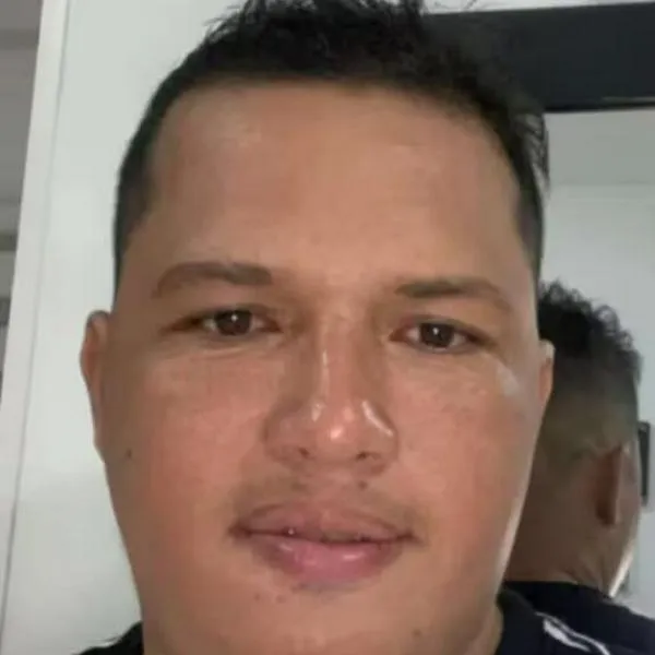 José Luis Villamizar, cantante vallenato asesinado Barrancabermeja, Santander, por sicarios. Le dispararon