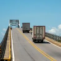 Infracción que causa doble multa y pérdida de la licencia de conducción