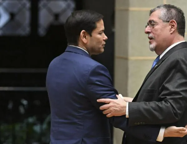 Guatemala promete a Rubio aceptar vuelos con extranjeros deportados de EEUU